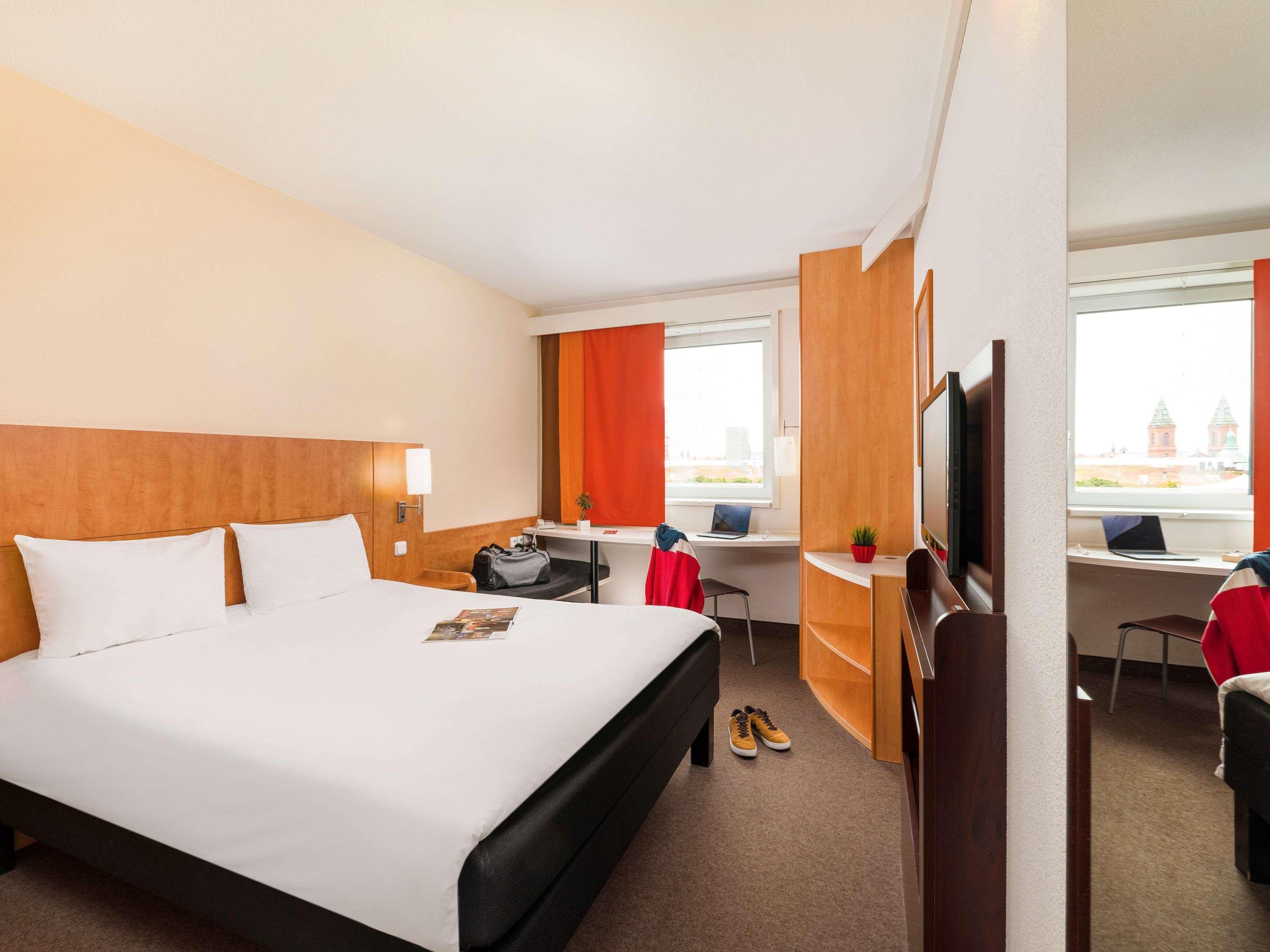 Hotel Ibis Praha Mala Strana Esterno foto