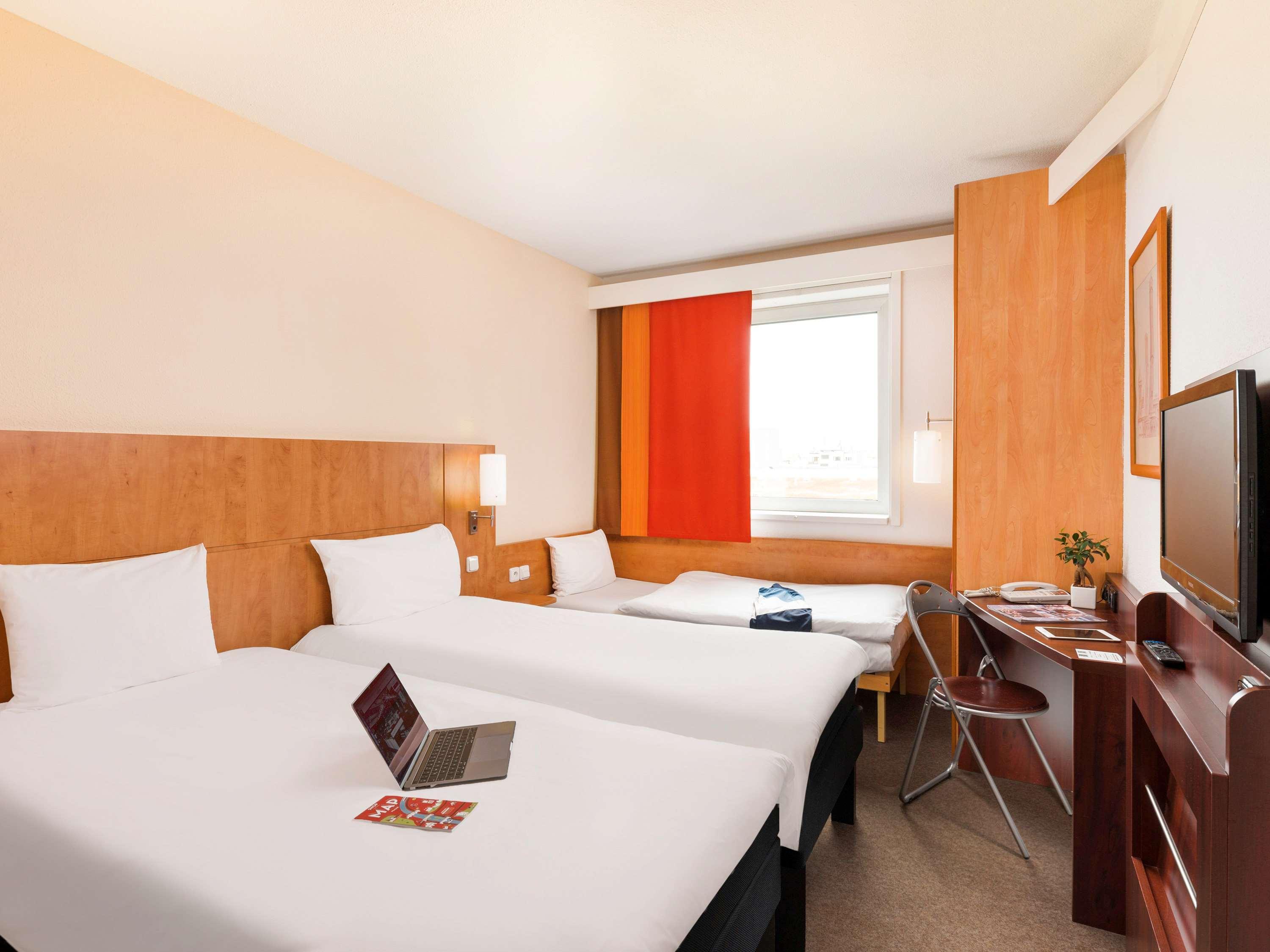 Hotel Ibis Praha Mala Strana Esterno foto