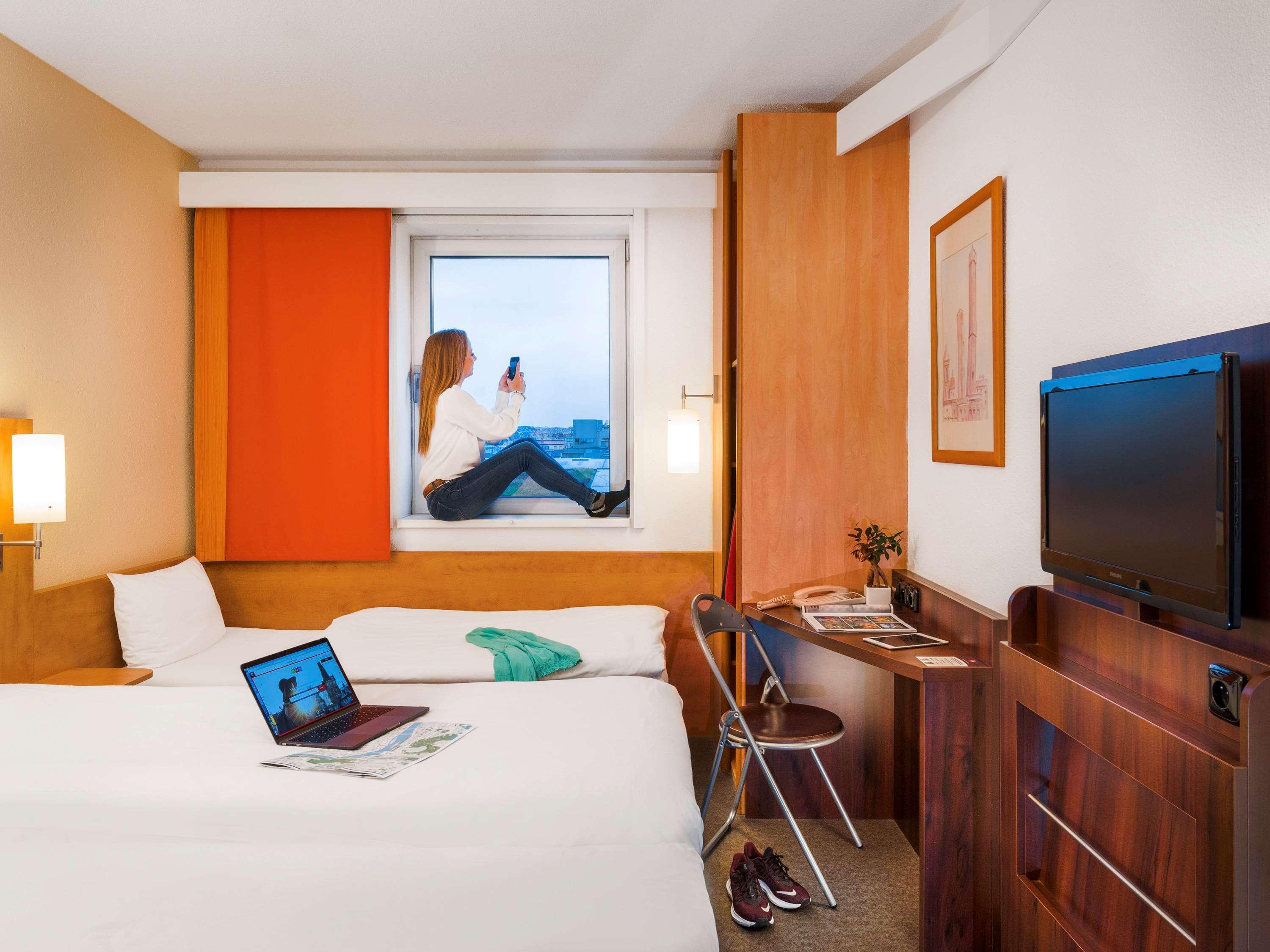 Hotel Ibis Praha Mala Strana Esterno foto
