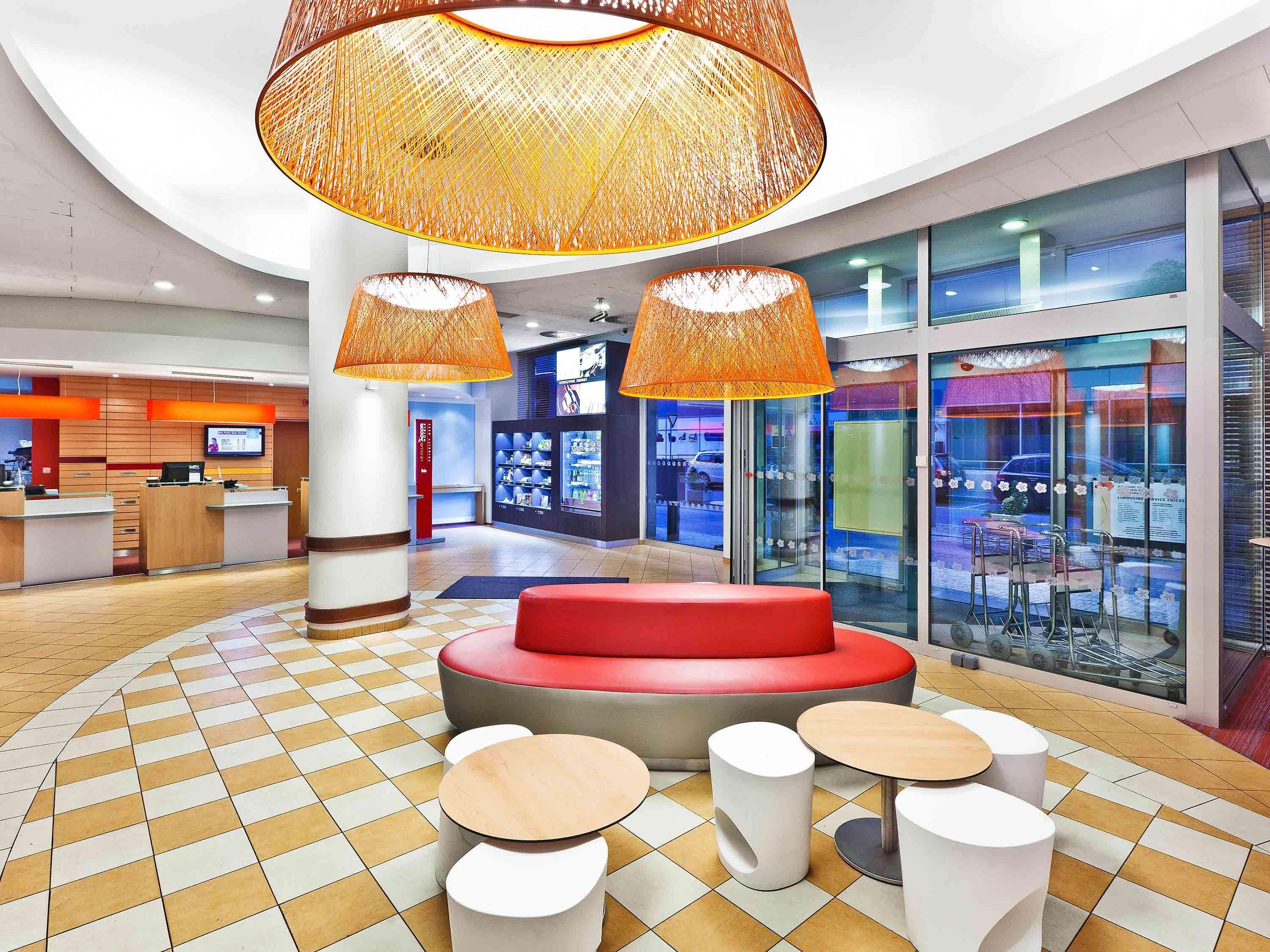 Hotel Ibis Praha Mala Strana Esterno foto