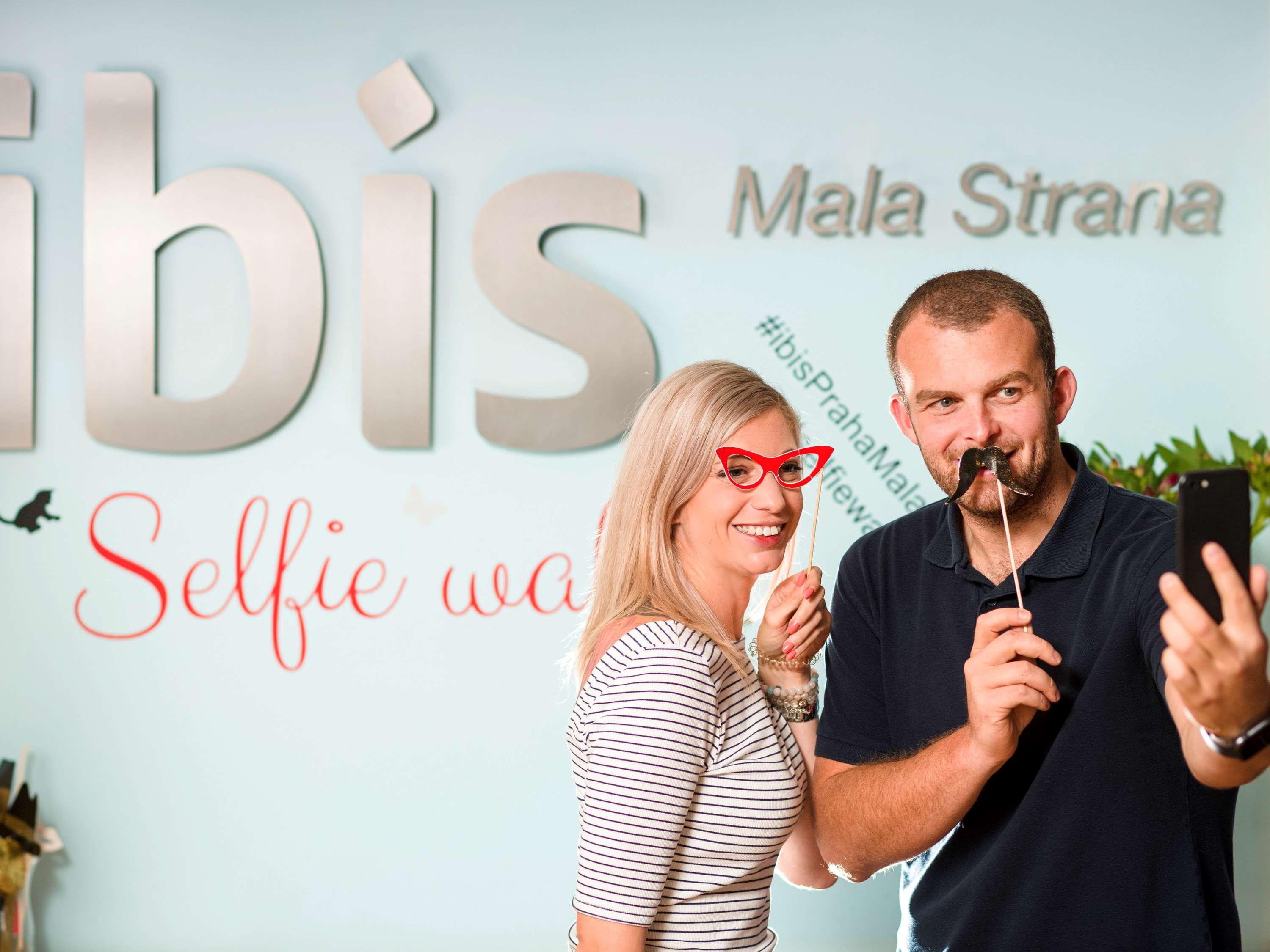 Hotel Ibis Praha Mala Strana Esterno foto