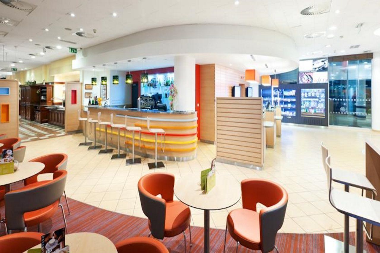 Hotel Ibis Praha Mala Strana Esterno foto