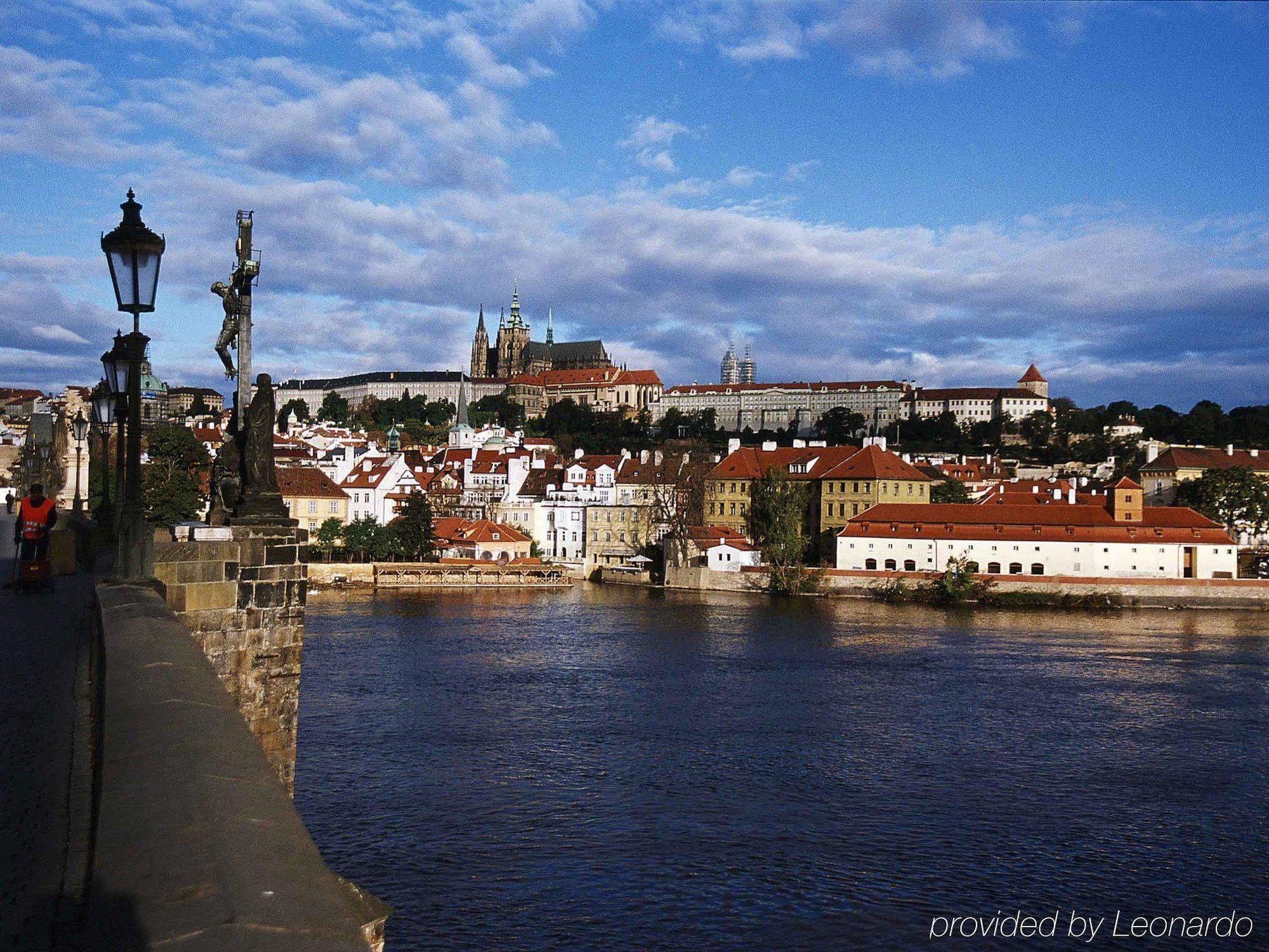 Hotel Ibis Praha Mala Strana Esterno foto