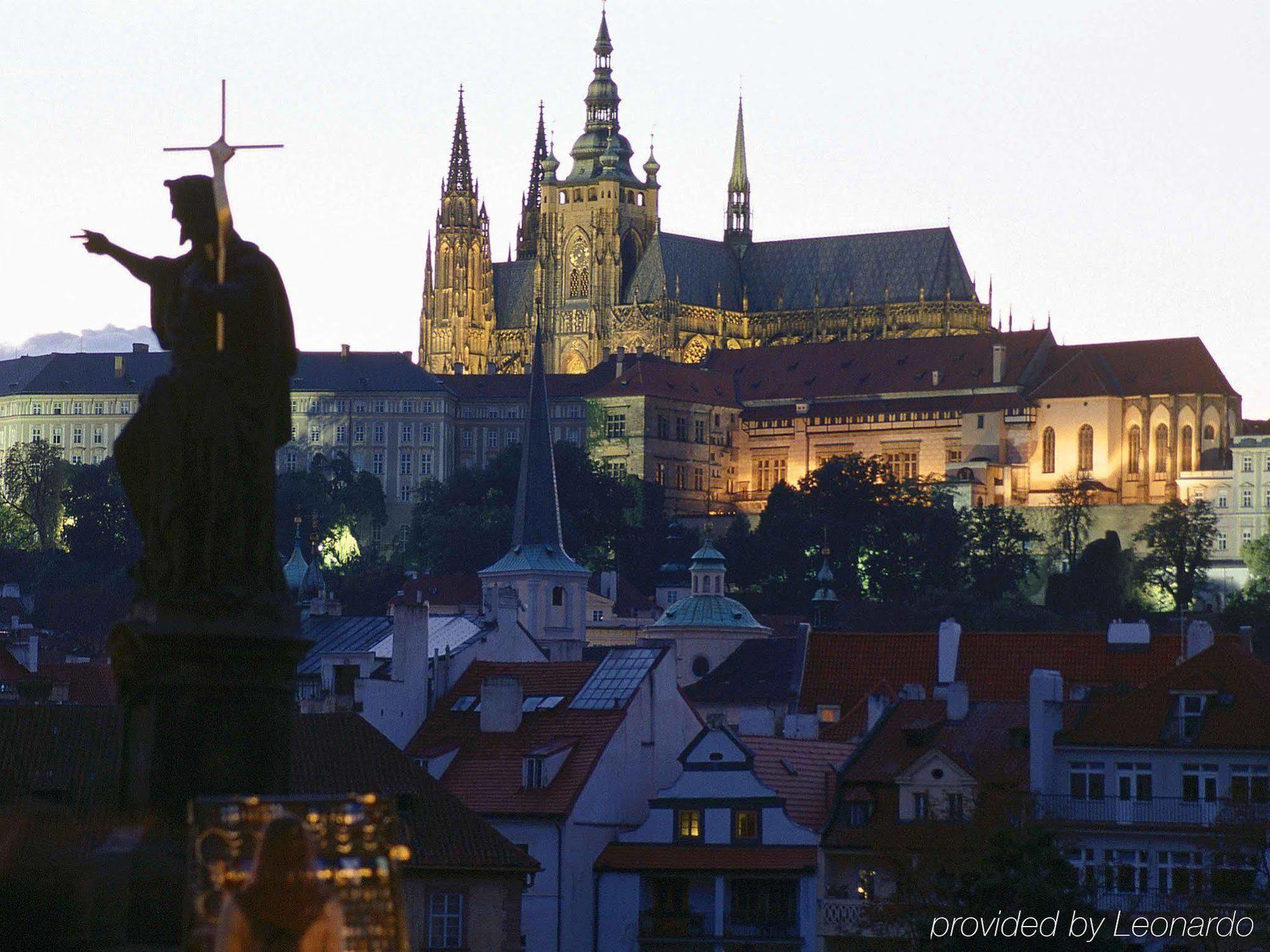 Hotel Ibis Praha Mala Strana Esterno foto