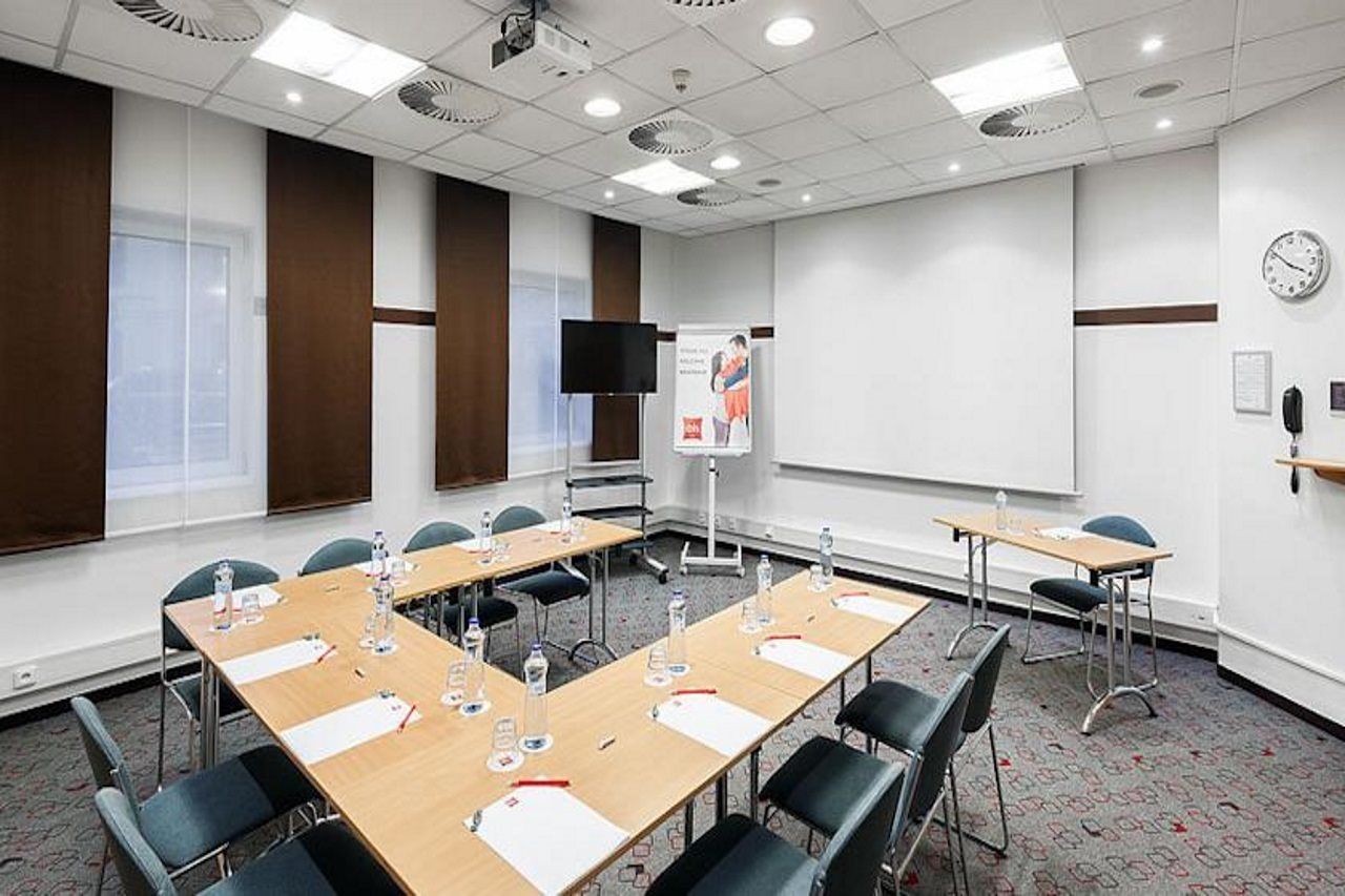 Hotel Ibis Praha Mala Strana Esterno foto