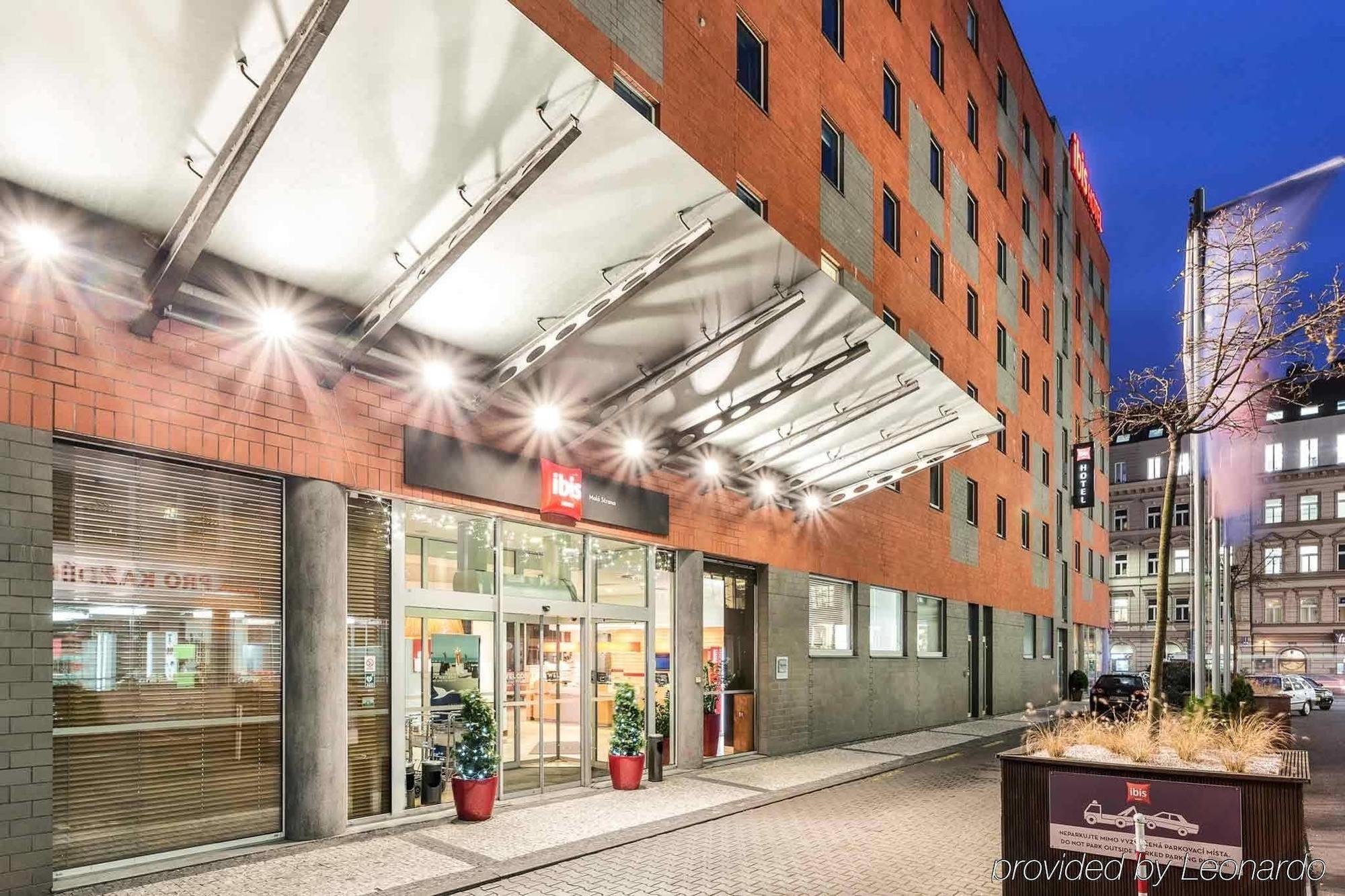 Hotel Ibis Praha Mala Strana Esterno foto