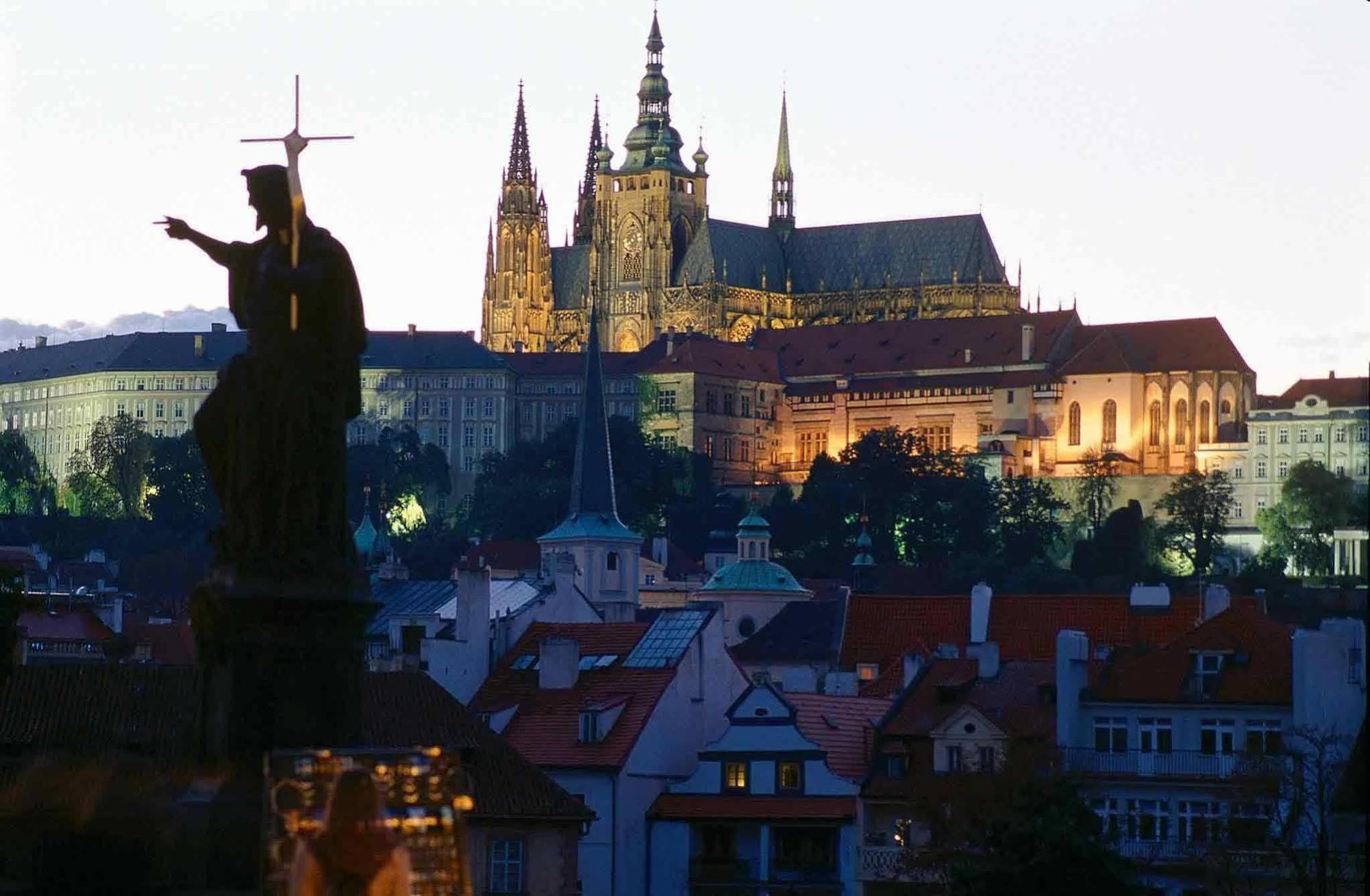 Hotel Ibis Praha Mala Strana Esterno foto