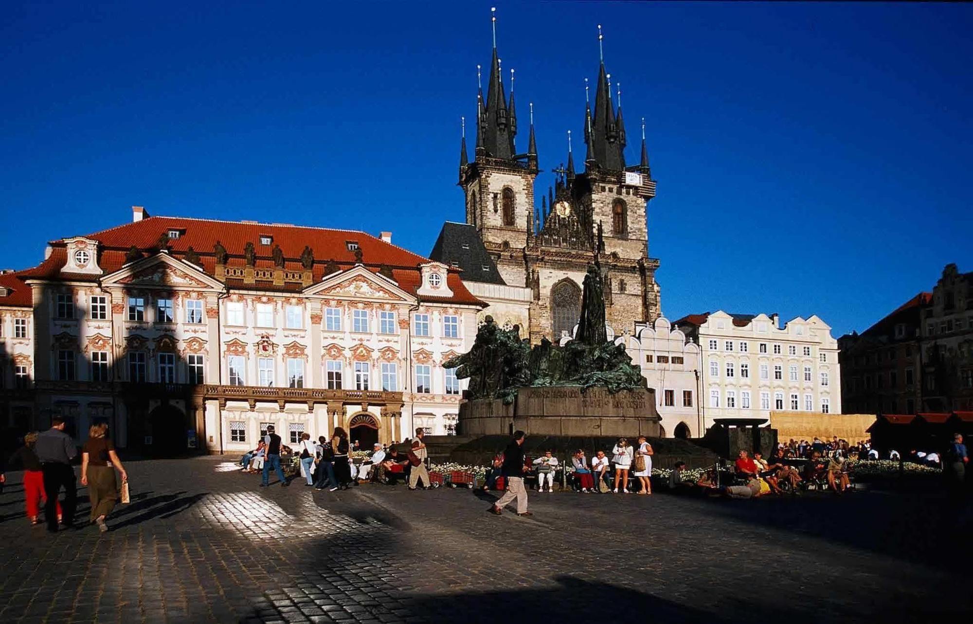 Hotel Ibis Praha Mala Strana Esterno foto