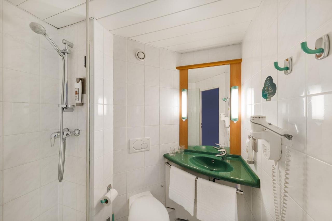 Hotel Ibis Praha Mala Strana Esterno foto